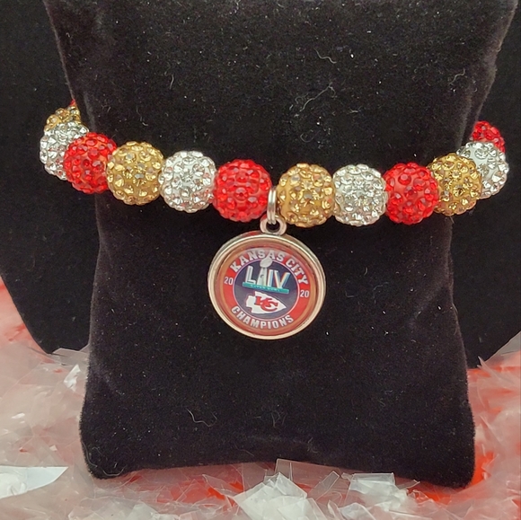🏈BEAUTIFUL🏈 KANSAS CITY CHIEFS CHARM BRACELETS #3 - Picture 2 of 3
